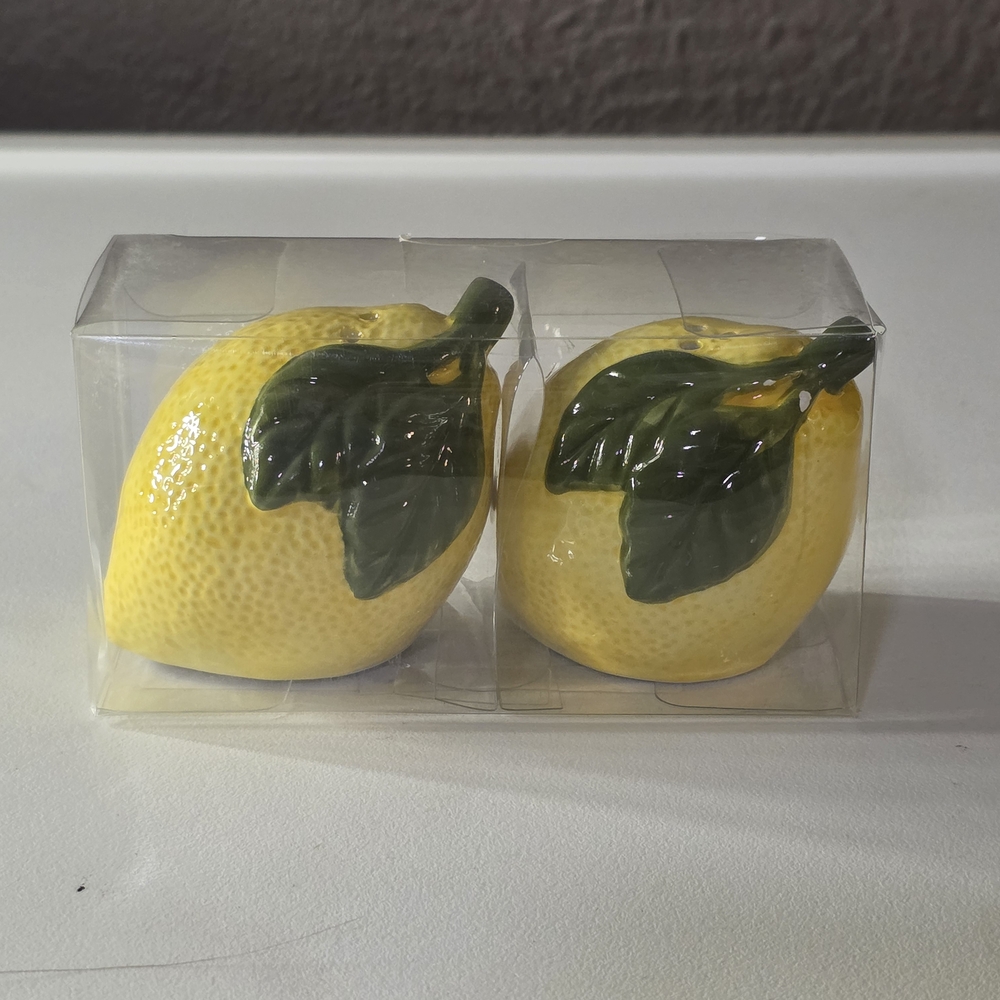 Lemon Shaped Salt and Pepper Shakers NWT - Picture 1 of 6